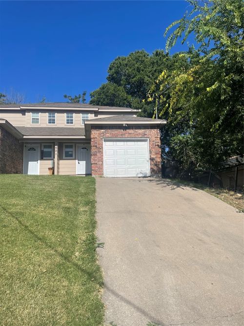 2621 Lee Ave, Fort Worth, TX, 76164-7061 | Card Image