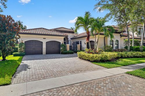 8365 Hawks Gully Ave, Delray Beach, FL, 33446-9675 | Card Image