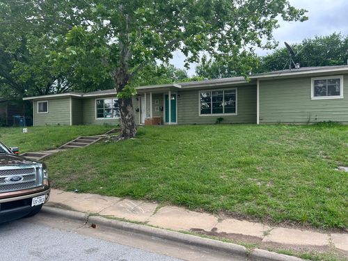 6 Pershing Dr, Denison, TX, 75020-6576 | Card Image