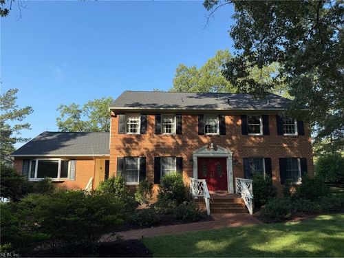 2033 Sunset Pt, Virginia Beach, VA, 23454-1443 | Card Image