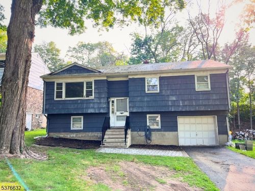 120 Star Lake Rd, Bloomingdale, NJ, 07403-1209 | Card Image