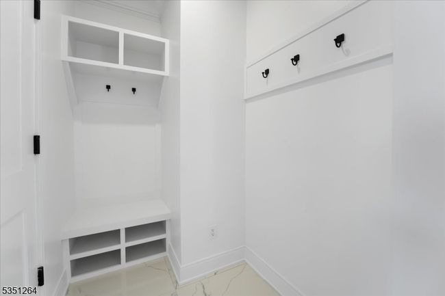 806 Arbor Rd, House other with 6 bedrooms, 5 bathrooms and null parking in Paramus NJ | Image 10