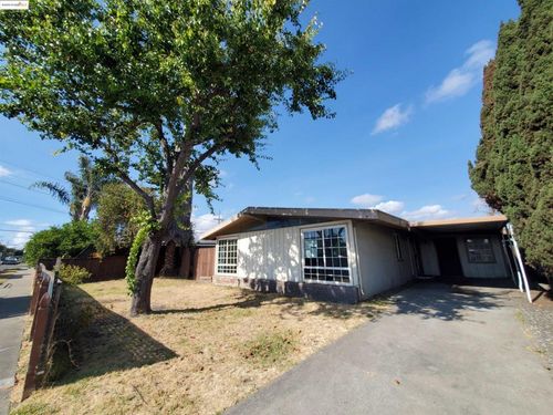 27828 Mandarin Ave, Hayward, CA, 94544-5000 | Card Image