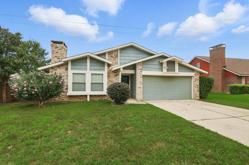 3217 Redwood St, Bedford, TX, 76021-3663 | Card Image