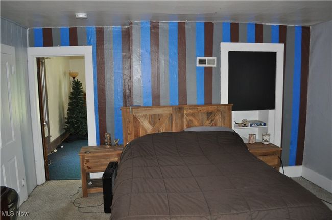 82 W 1 St St, House other with 5 bedrooms, 2 bathrooms and null parking in Frazeysburg OH | Image 31