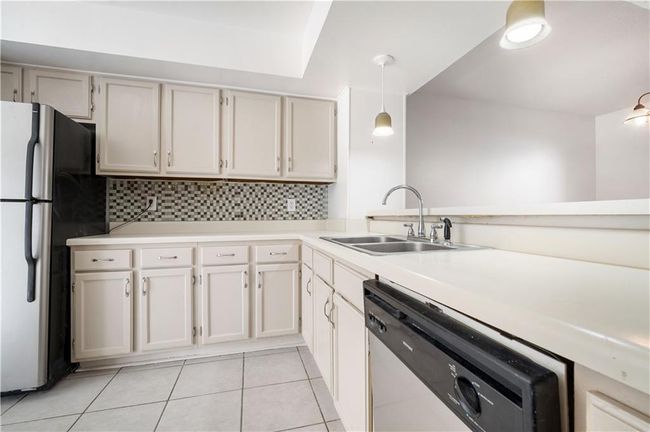 APT-84 - 6701 Dickens Ferry Rd, Condo with 3 bedrooms, 3 bathrooms and 1 parking in Mobile AL | Image 8