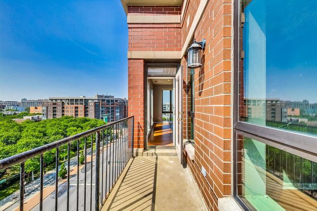 Balcony | Image 16