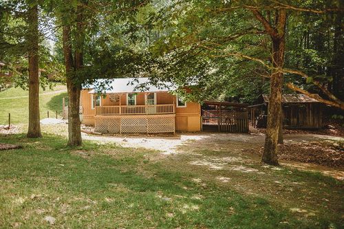 164 Deer Hollow Rd, Sugar Grove, VA, 24375-3305 | Card Image