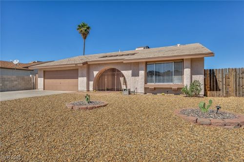 385 Cove Ct, Henderson, NV, 89002-8104 | Card Image