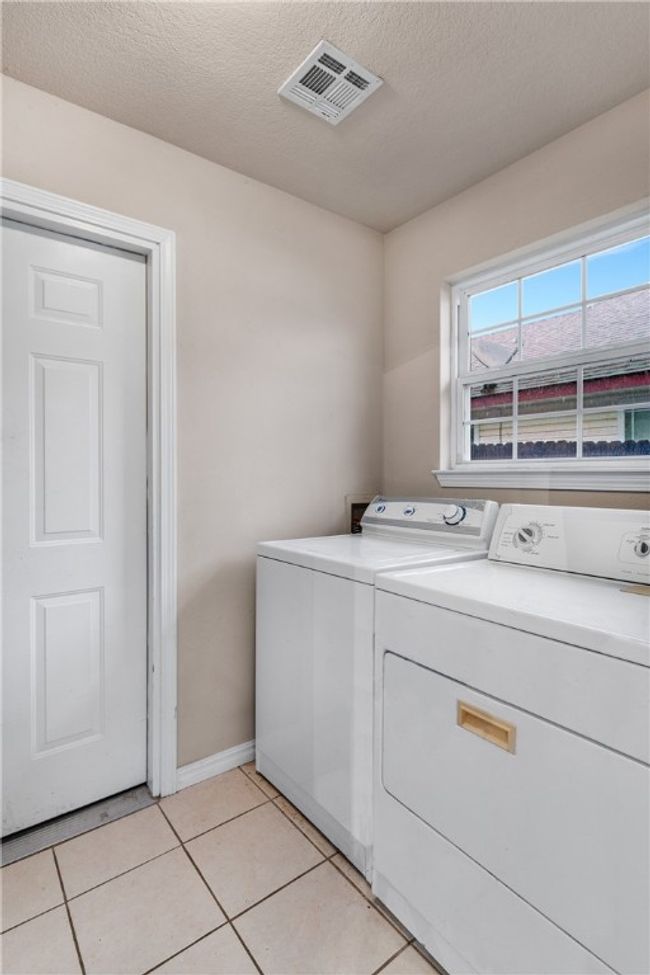 1409 Sunrise Cir, House other with 3 bedrooms, 2 bathrooms and null parking in Siloam Springs AR | Image 24