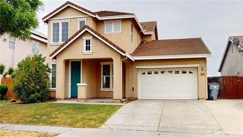 2555 S Lind Ave, Fresno, CA, 93725-4005 | Card Image