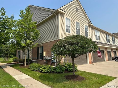 2156 Pinecroft Dr, Canton, MI, 48188-2247 | Card Image
