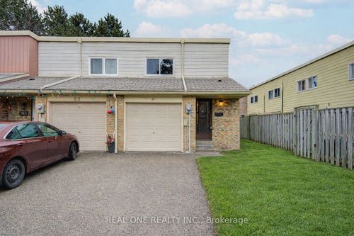 81 Elsa Vine Way, North York, ON, M2J4H8 | Card Image