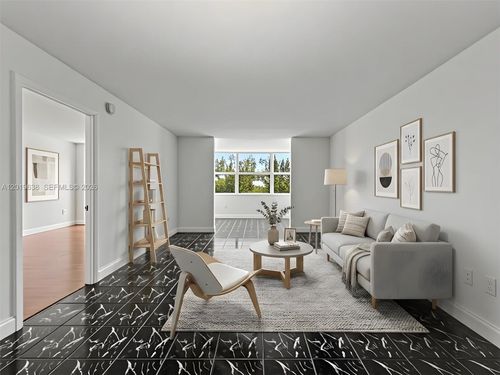 803e-1300 Ne Miami Gardens Dr, Miami, FL, 33179-4733 | Card Image