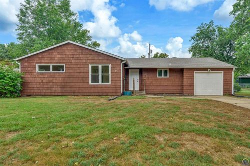 1339 Sw Ward Pky, Topeka, KS, 66604 | Card Image