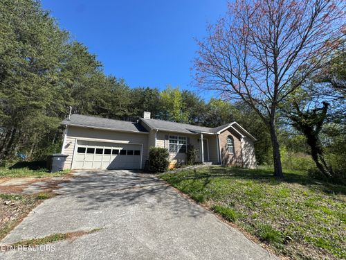 2222 Woods Smith Rd, Knoxville, TN, 37921-4003 | Card Image