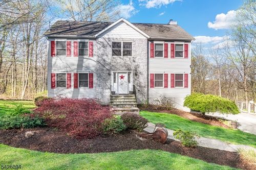 42 Mordaunt Rd, Vernon, NJ, 07462-3029 | Card Image