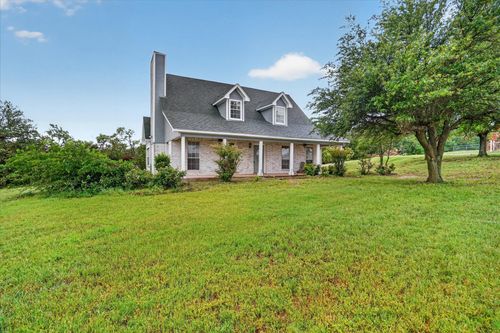 4697 Holbrook Rd, Springtown, TX, 76082-3264 | Card Image