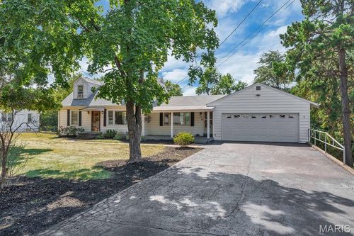 108 Cherry Hill Dr, Fenton, MO, 63026-4301 | Card Image
