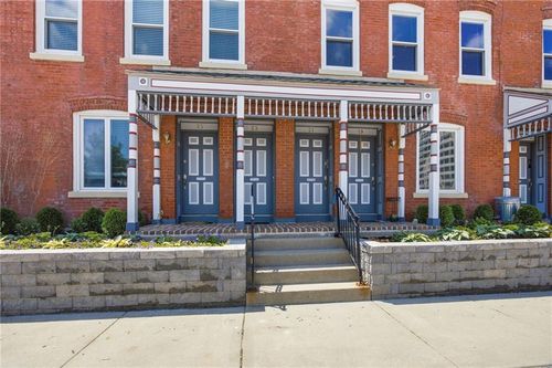 21 E 29th St, Kansas City, MO, 64108-3208 | Card Image