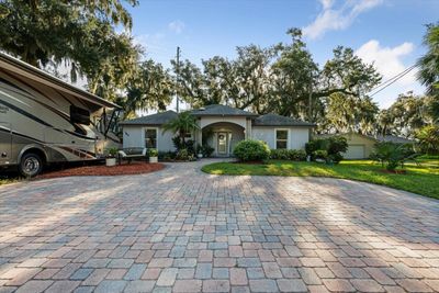 385 Coquina Avenue, House other with 5 bedrooms, 2 bathrooms and null parking in Ormond Beach FL | Image 3