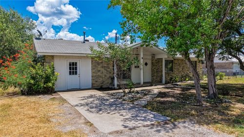 1604 Cadillac Dr, Three Rivers, TX, 78071 | Card Image