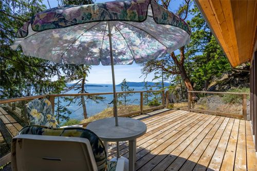 3803 Cutlass Crt, Pender Island, BC, V0N2M2 | Card Image