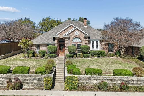 1213 Stonewall St, Garland, TX, 75043-1542 | Card Image