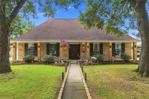 932 Christana Pl, Gretna, LA, 70056-7622 | Card Image