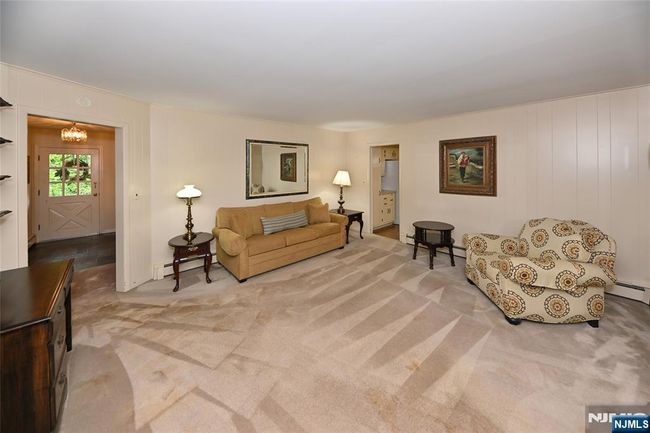 388 Holly Dr, House other with 3 bedrooms, 2 bathrooms and null parking in Wyckoff NJ | Image 5