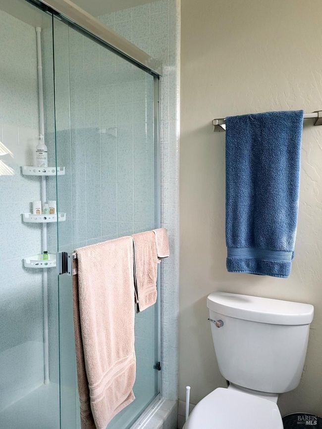 123 Old Oak Ln, House other with 2 bedrooms, 2 bathrooms and 4 parking in Santa Rosa CA | Image 25
