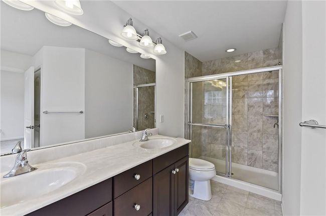 Primary Bathroom | Image 14