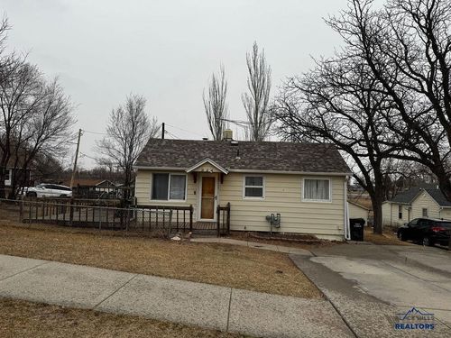 824 Silver St, Rapid City, SD, 57701-8043 | Card Image