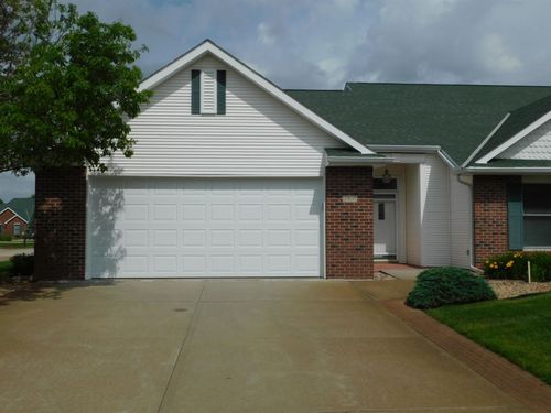 2805 Husker Lane, Columbus, NE, 68601 | Card Image