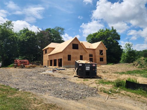 6 Pinnacle Blvd, Newburgh, NY, 12550-1390 | Card Image