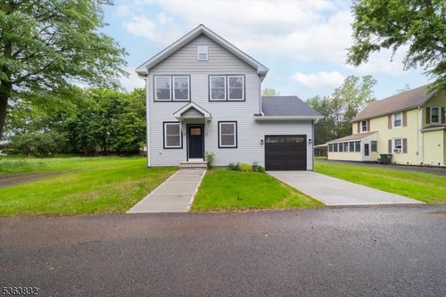 17 Fourth St, Flagtown, NJ, 08821-1003 | Card Image