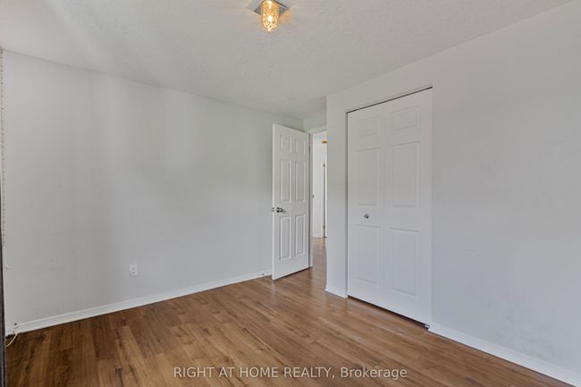 82 Rossmore Crt, House other with 3 bedrooms, 2 bathrooms and 2 parking in London ON | Image 16