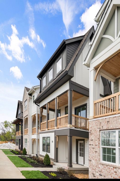 504 Edwin St, Nashville, TN, 37207-5286 | Card Image