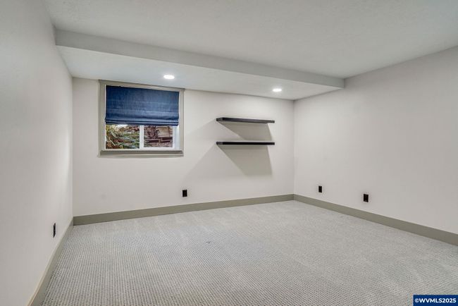 241 Silver Loop, House other with 4 bedrooms, 3 bathrooms and null parking in Silverton OR | Image 38