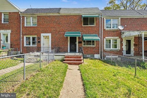 828 Saint Dunstans Rd, BALTIMORE, MD, 21212-3740 | Card Image