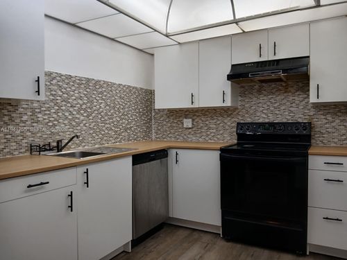 apt-222-1300 Saint Charles Pl, Pembroke Pines, FL, 33026-3336 | Card Image