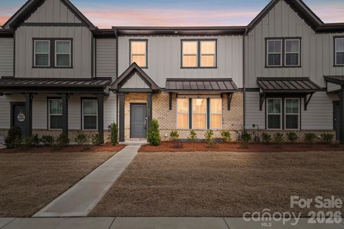 8928 Morning Mist Rd, Charlotte, NC, 28215-4680 | Card Image