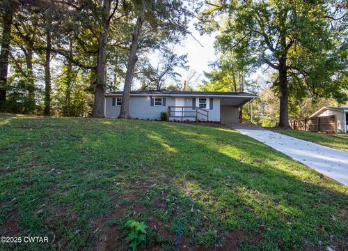 47 Oakwood Dr, Jackson, TN, 38301-7830 | Card Image