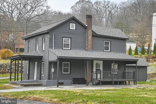 1021 Schuylkill St, PORT CLINTON, PA, 19549 | Card Image