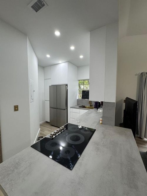 17h-2331 Nw 96th Ter, Pembroke Pines, FL, 33024-3043 | Card Image