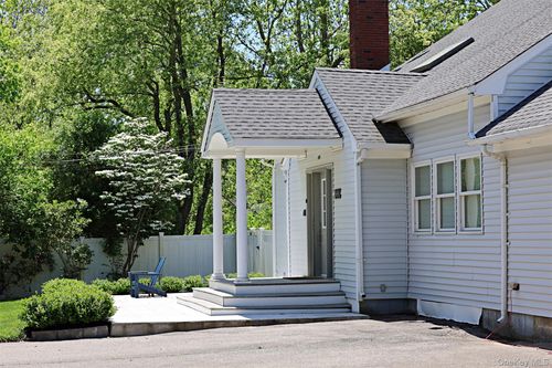 56861 Private Rd, Southold, NY, 11971 | Card Image