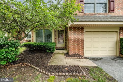 9 Oak Leaf Ln, DOWNINGTOWN, PA, 19335-3431 | Card Image