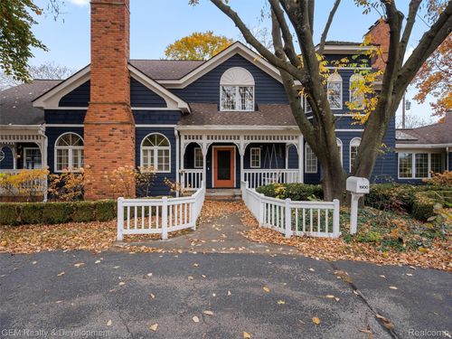 1900 Tiverton Rd, Bloomfield Hills, MI, 48304-2347 | Card Image