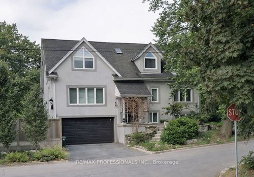 12 Walford Rd, Etobicoke, ON, M8X2P1 | Card Image