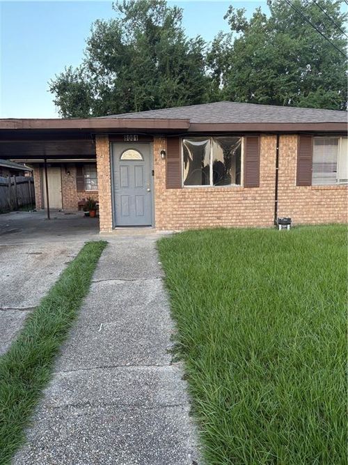 8001 Dorsett Dr, New Orleans, LA, 70128-1107 | Card Image